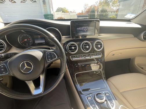 2017 Mercedes-Benz GLC 300 4MATIC