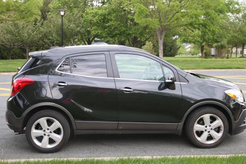 Photo 4 of 27 of 2015 Buick Encore Convenience