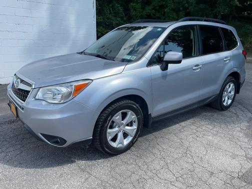 Silver 2015 Subaru Forester 2.5i Limited