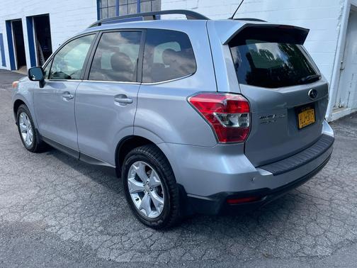Silver 2015 Subaru Forester 2.5i Limited