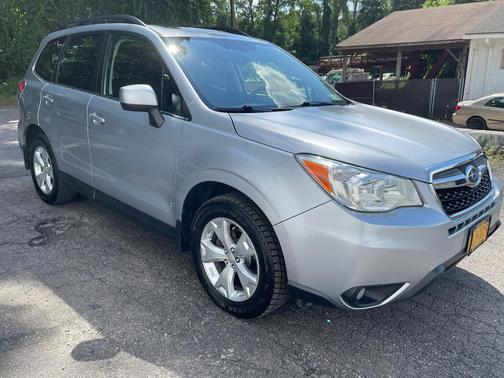 Silver 2015 Subaru Forester 2.5i Limited