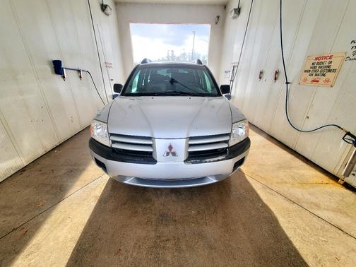 2004 Mitsubishi Endeavor LS