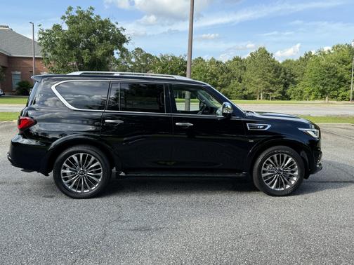 2018 INFINITI QX80 Base