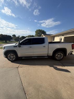 White 2021 GMC Sierra 1500 Denali