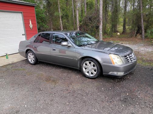 Gray 2007 Cadillac DTS Base