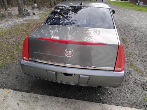 Gray 2007 Cadillac DTS Base