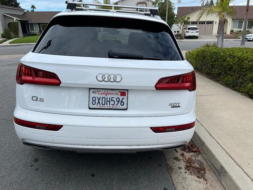 White 2018 Audi Q5 2.0T Premium