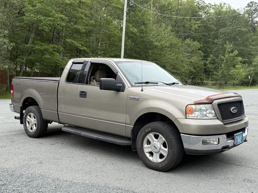 2004 Ford F-150 XL SuperCab