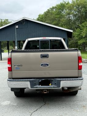2004 Ford F-150 XL SuperCab