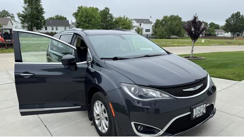 2019 Chrysler Pacifica Touring L