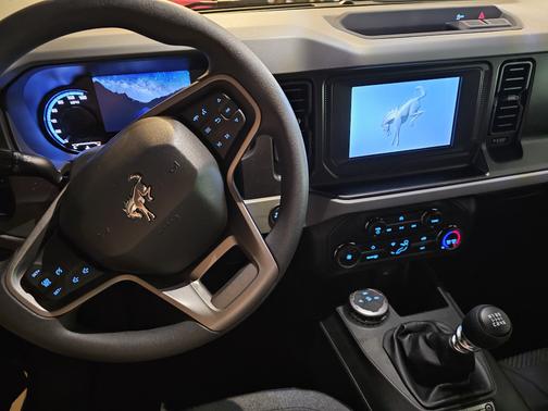 2022 Ford Bronco Base