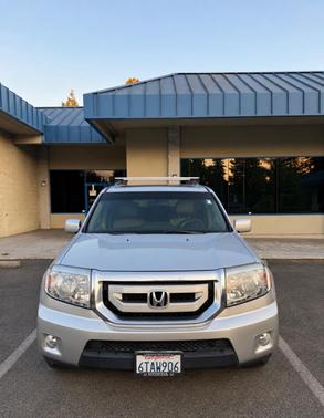 Gray 2011 Honda Pilot Touring