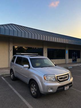 Gray 2011 Honda Pilot Touring
