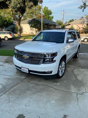 White 2019 Chevrolet Suburban Premier