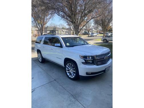 White 2019 Chevrolet Suburban Premier