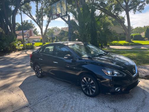 Black 2016 Nissan Sentra SR