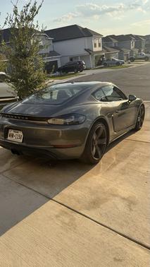 2022 Porsche 718 Cayman S