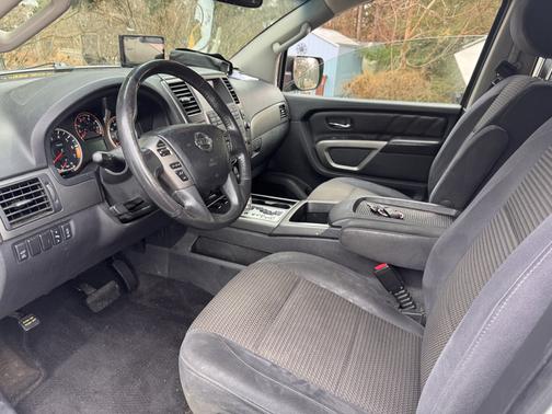 2015 Nissan Armada SV