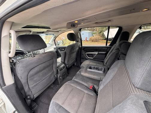 2015 Nissan Armada SV