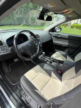 Silver 2009 Volvo V50 T5 R-Design