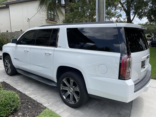 2017 GMC Yukon XL SLT