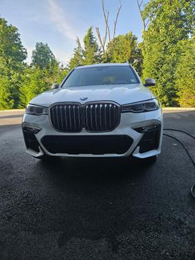 White 2022 BMW X7 M50i