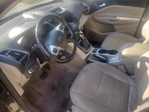 Black 2013 Ford Escape SEL