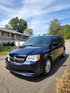 Blue 2014 Dodge Grand Caravan SXT