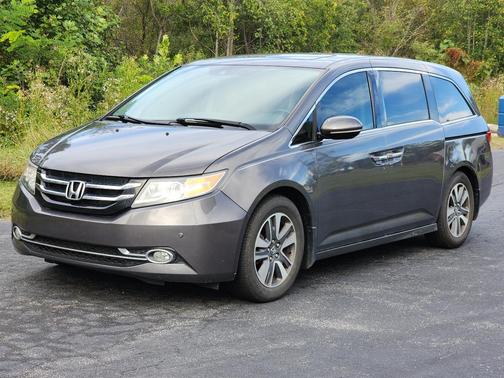 Gray 2014 Honda Odyssey Touring