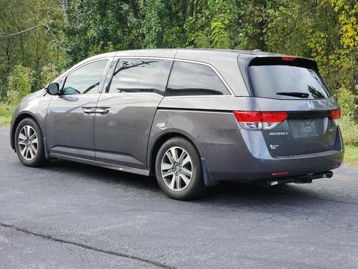 Gray 2014 Honda Odyssey Touring