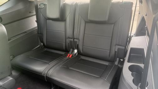 2023 Volkswagen Atlas 3.6L SE w/Technology