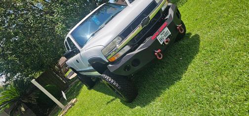 White 2002 Chevrolet Silverado 2500 LS H/D Extended Cab