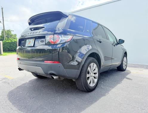 Black 2016 Land Rover Discovery Sport SE