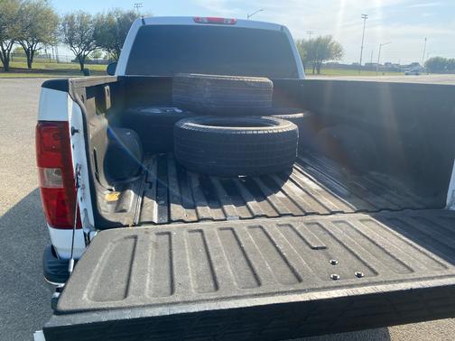 White 2010 Chevrolet Silverado 1500 LT