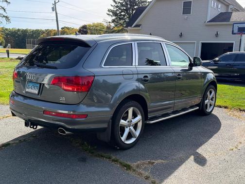 Gray 2008 Audi Q7 3.6 Premium