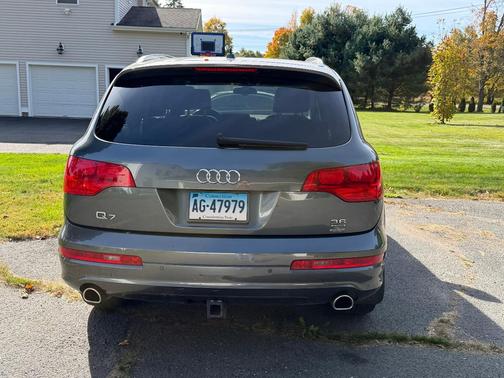 Gray 2008 Audi Q7 3.6 Premium