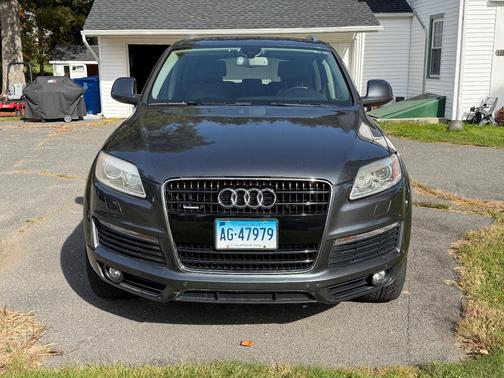 Gray 2008 Audi Q7 3.6 Premium