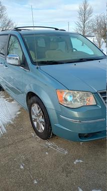 2010 Chrysler Town & Country New Limited