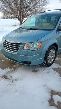 2010 Chrysler Town & Country New Limited
