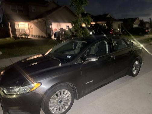 Gray 2015 Ford Fusion Hybrid SE