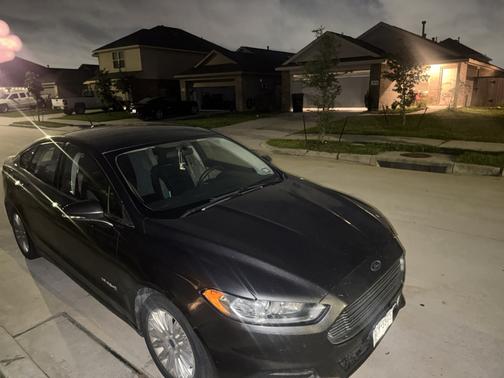 Gray 2015 Ford Fusion Hybrid SE
