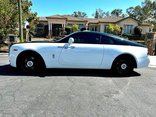 White 2016 Rolls-Royce Wraith Base