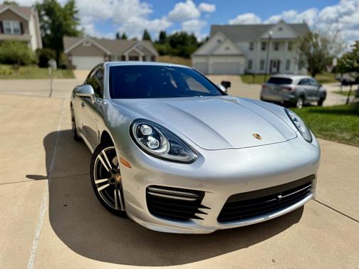 2015 Porsche Panamera GTS