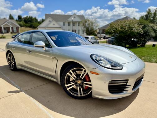 2015 Porsche Panamera GTS
