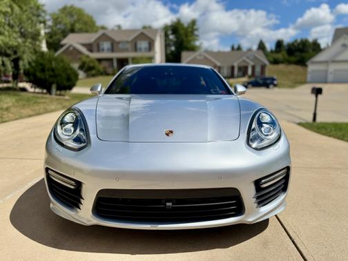 2015 Porsche Panamera GTS