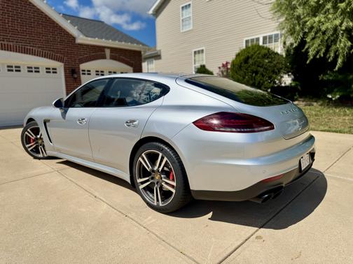 2015 Porsche Panamera GTS