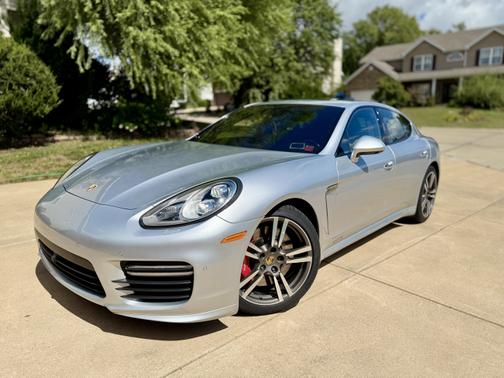 2015 Porsche Panamera GTS