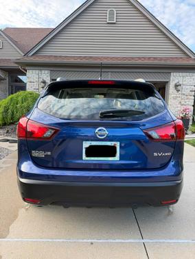 Blue 2019 Nissan Rogue Sport SV