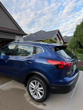 Blue 2019 Nissan Rogue Sport SV