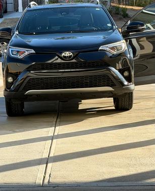2018 Toyota RAV4 SE
